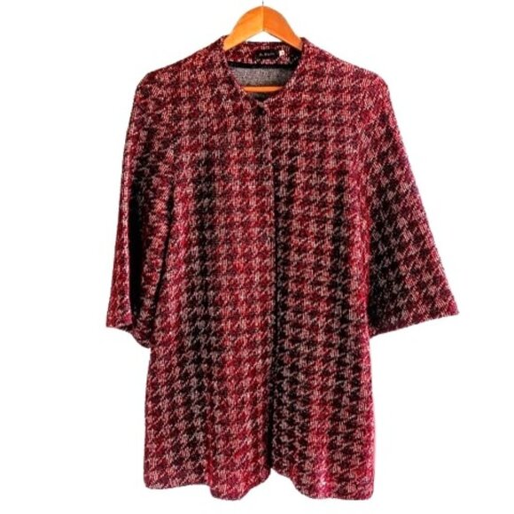 B. Nice Burgundy Red Italian Metallic Houndstooth Tweed Cardigan - Picture 1 of 7